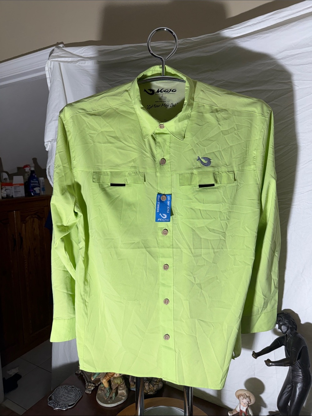 Mojo Men’s Lime Green Long-Sleeve Casual Button-Down Shirt